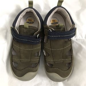 Keen kids 10 shoes